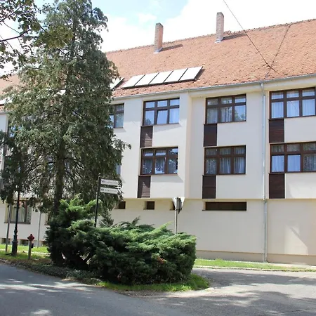 Harangtorony Szálló *