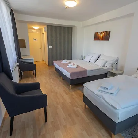 Harangtorony Szallo Hotel *